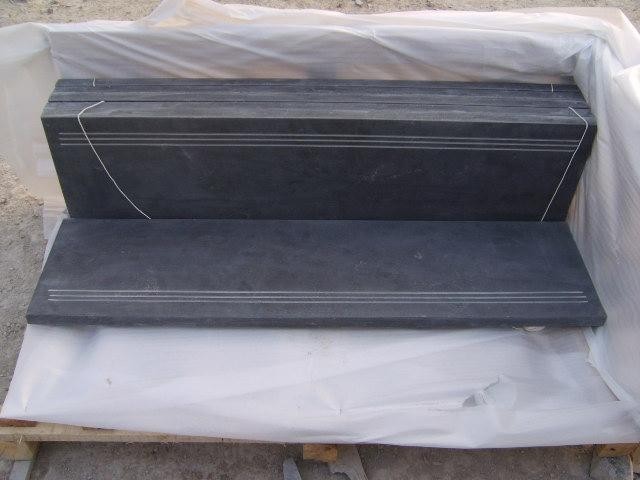 BLUE LIMESTONE-STEPS.jpg